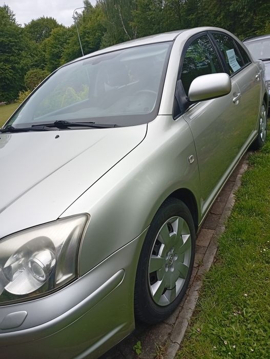 Toyota Avensis 2004 r.