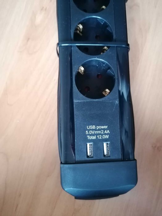 Extensão NOVA Lexman 8 tomadas e 2 USB