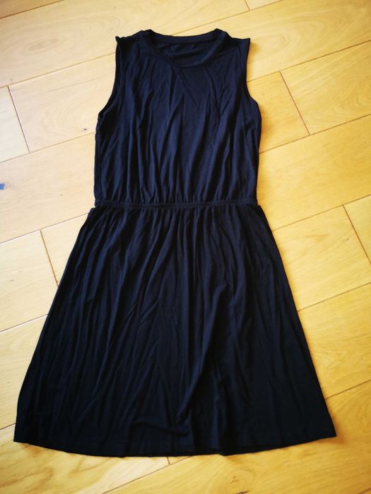 C&A czarna sukienka na gumie w pasie r. 42/XL