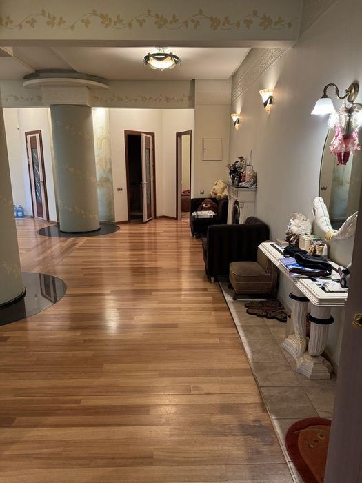 Продам 3-кім. квартиру центр вул. Сумська, 128, М Университет