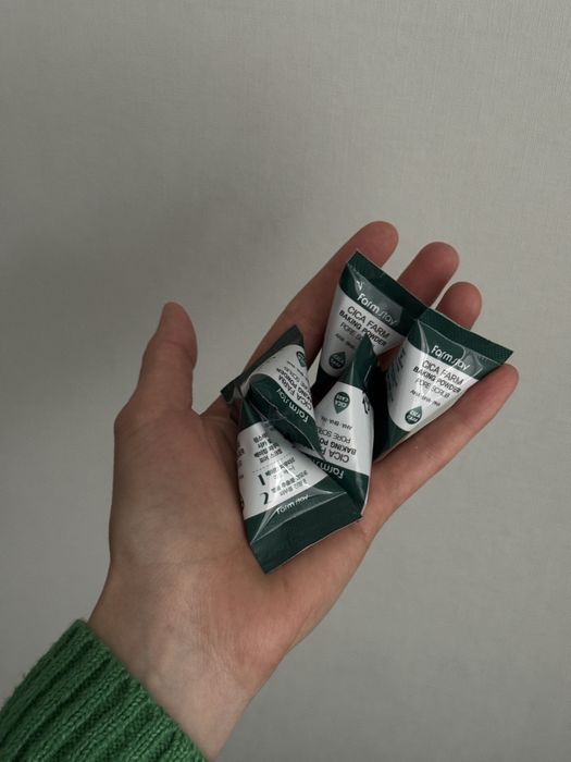 Скраб для обличчя з центелою FarmStay Cica Farm Baking Powder