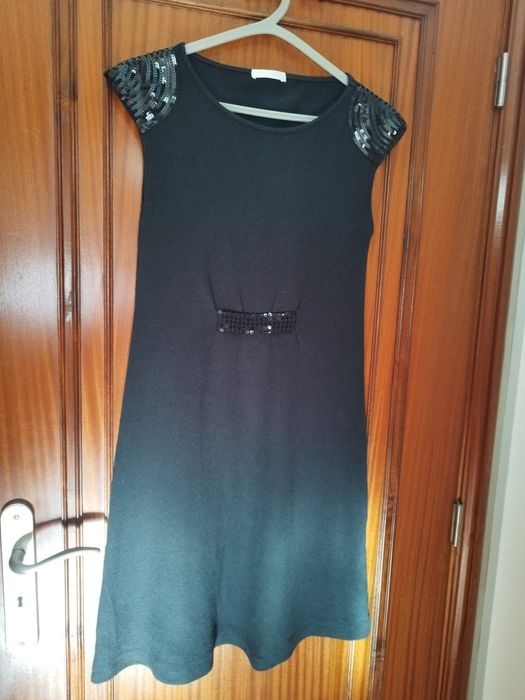Vestidos pretos malha