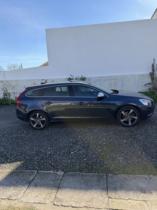 Volvo V60 D2 R Design