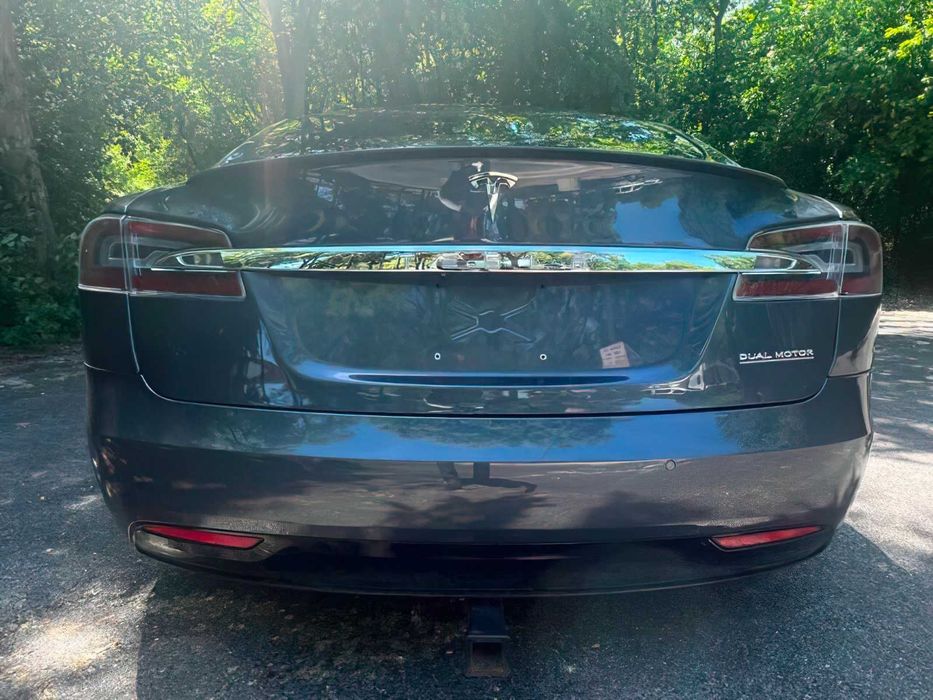 Tesla Model S 100D      2019