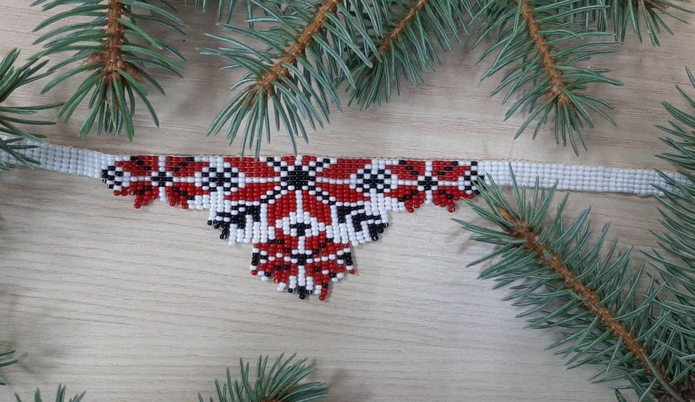 Чокер из чешского бисера