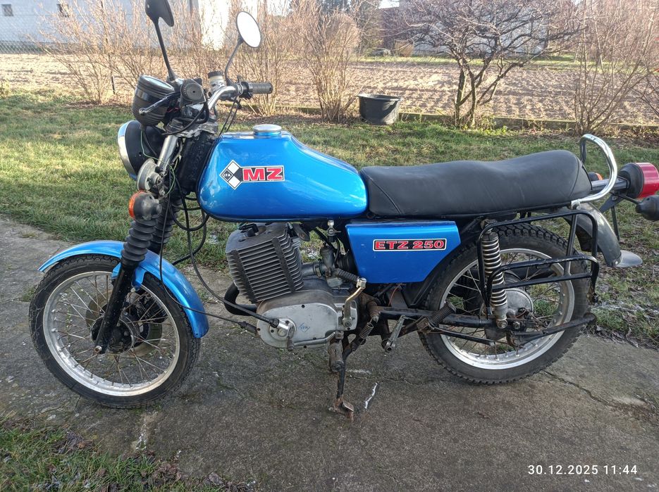 MZ ETZ 250 - 1987 
​Opi