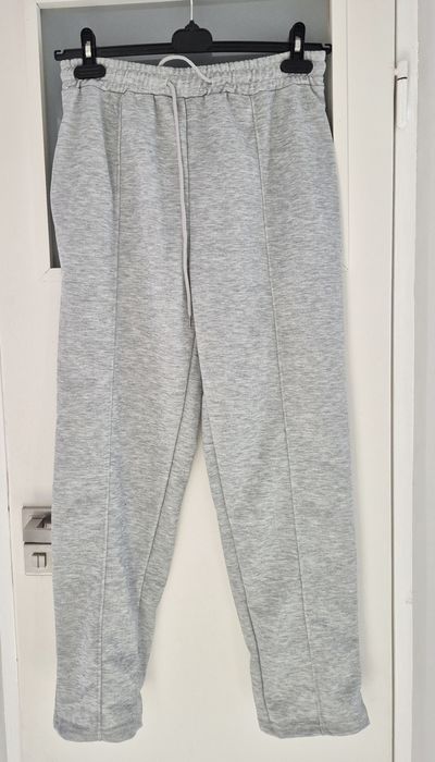 Nowe spodnie dresowe Shein