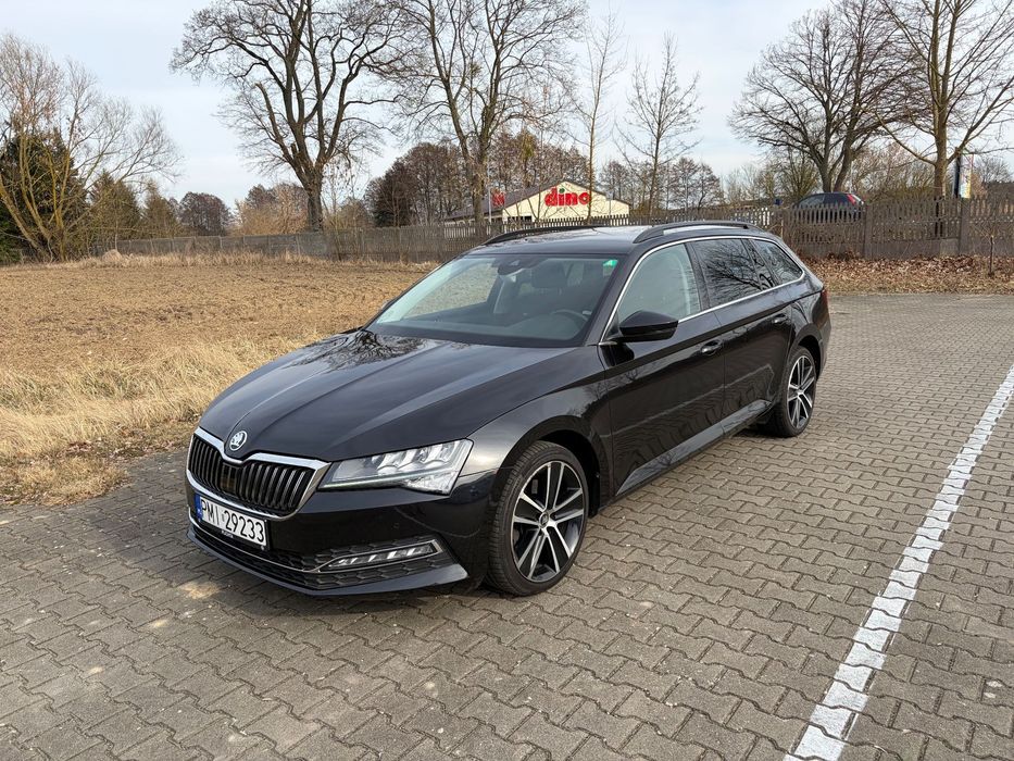 Skoda Superb SUPER STAN udokumentowany mały przebieg !!!