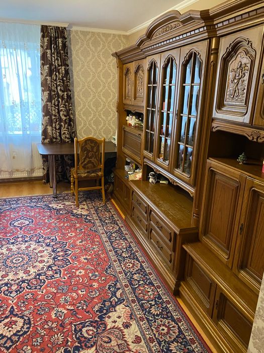 Продається житловий будинок у Закарпатті , м. Берегове .