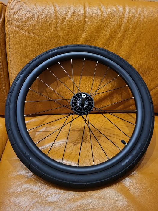 tylne koło wózka przyczepki rowerowej Thule Chariot G3