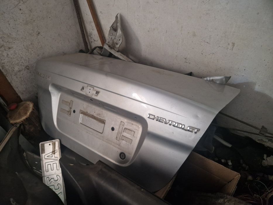 Продам Крышку багажника Шевроле авео т200
