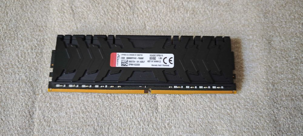 Memória HyperX Predator HX426C13P83/16  DDR4 – 16 GB – DIMM 288-PIN