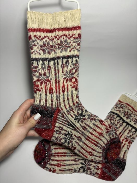 Вʼязані шкарпетки ручної роботи