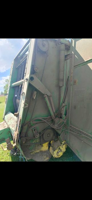 Prasa rolująca John deere 550