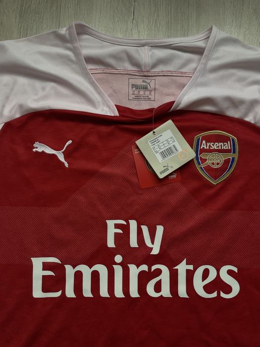 2018 - 19 Arsenal long Home 23 Welbeck
