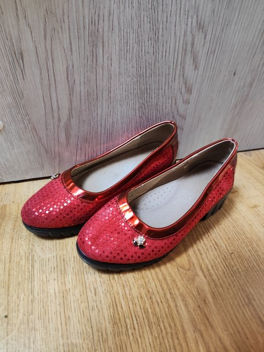 Туфлі 28 розміру