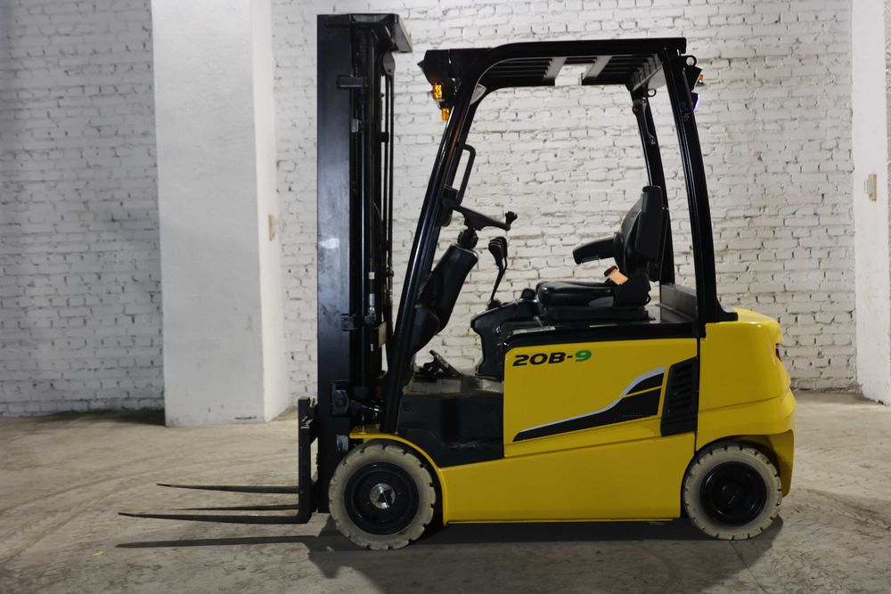 Wózek widłowy HYUNDAI 20B-9 2021r.