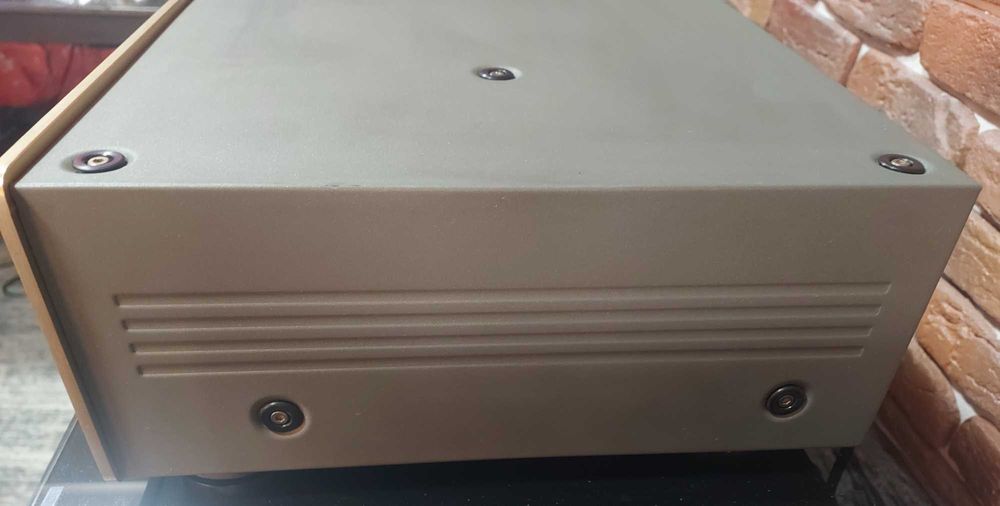Teac V-6030S для японського ринку