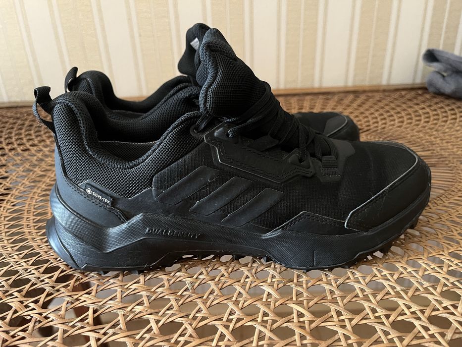 Кросівки adidas Gore-Tex