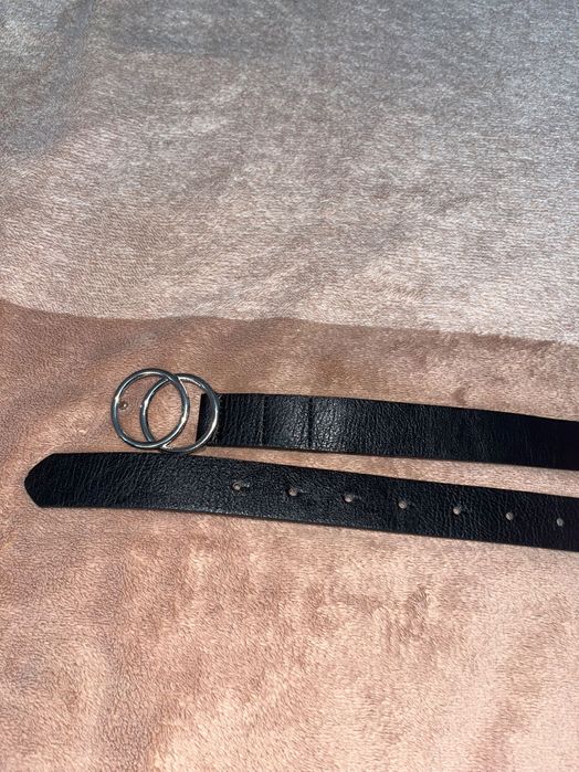Ремінь із срібною фурнітурою