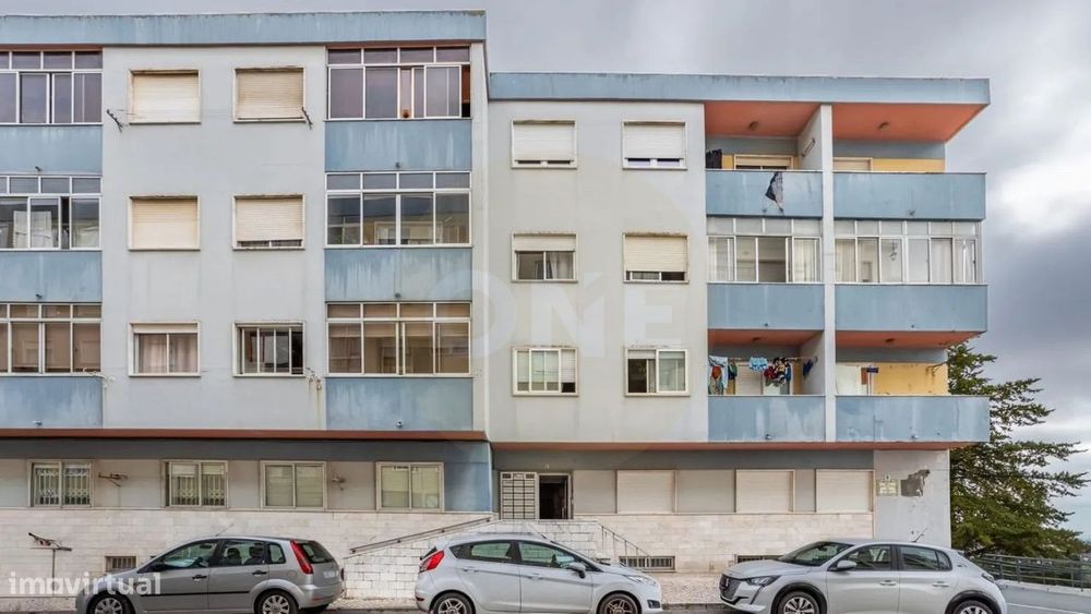 Apartamento T2 Renovado | Casal de São Brás, Amadora