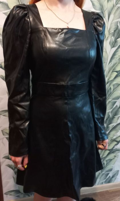 Плаття кожзам продам