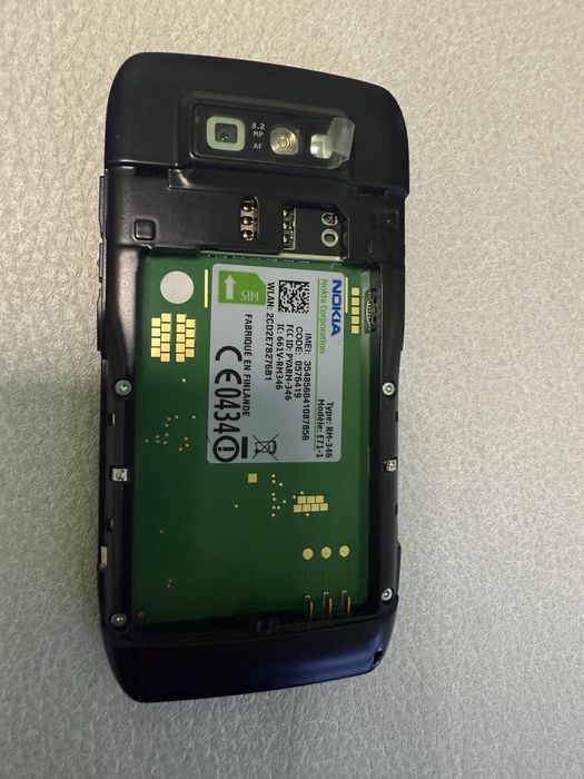 Б/у мобільний телефон Nokia E71 оригінал