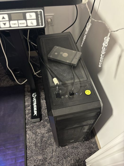 Komputer gamingowy stacjonarny