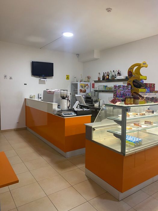 Vende-se imóvel (padaria,pastelaria)