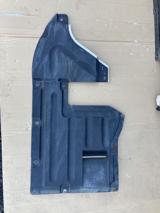 BMW e81 e87 e82 osłona skrzyni biegów płyta pod skrzynie MANUAL