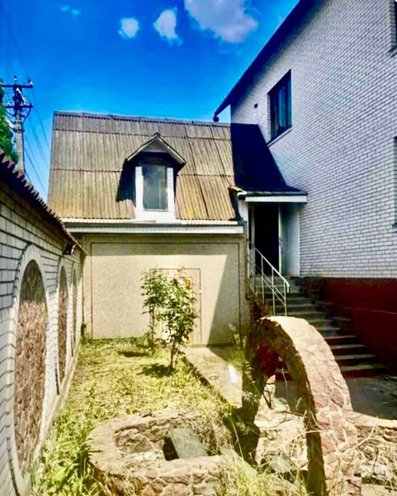 Продаж будинку 650 кв.м. Стоянка, 6 км. від Києва.