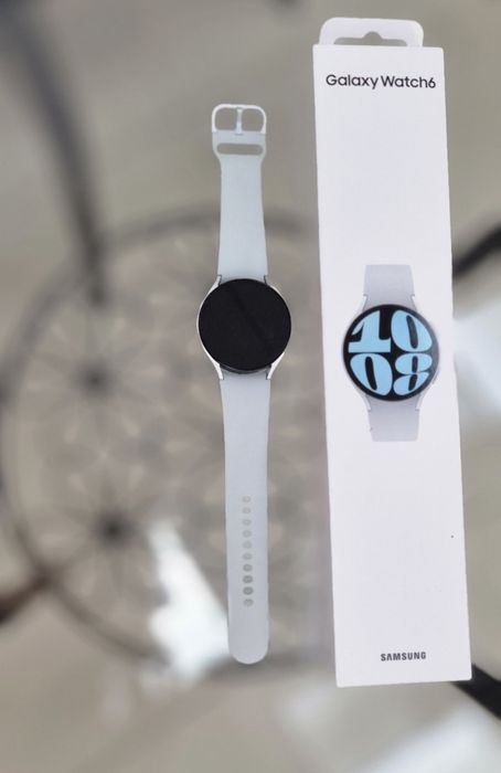 Часы Samsung Galaxy Watch 6