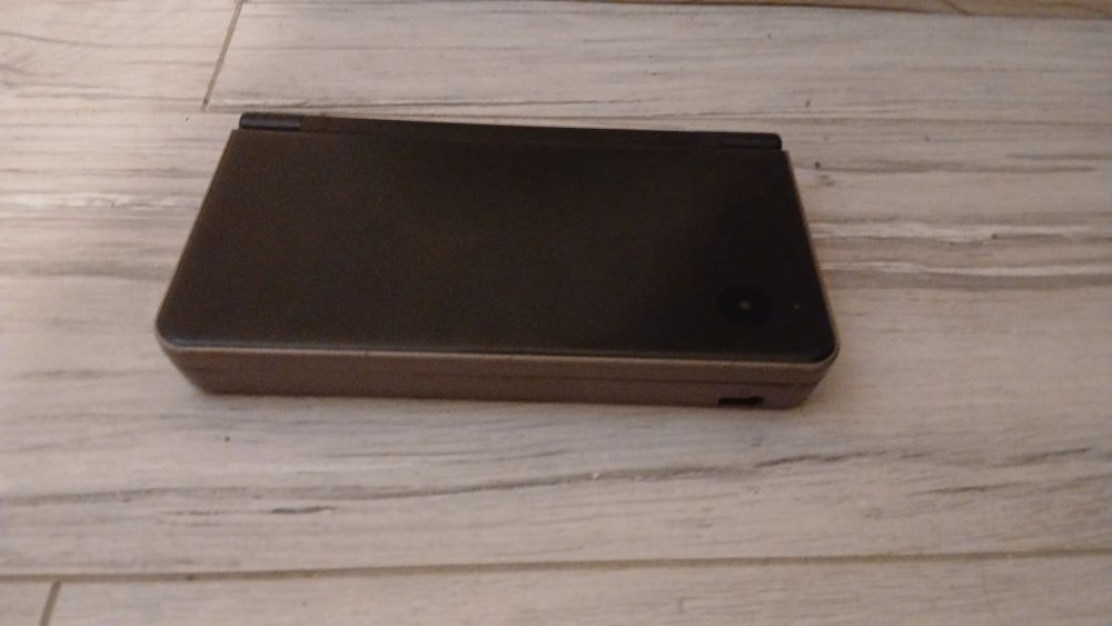 Konsola Nintendo DSI XL
