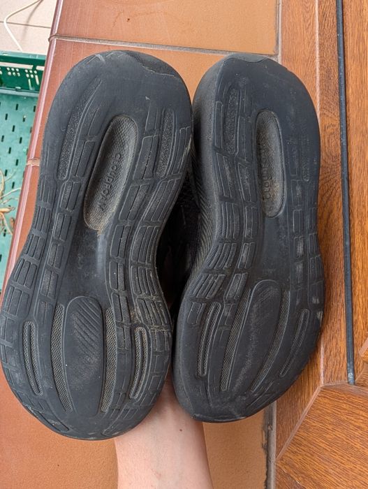 Buty adidas 33,5 chłopiec czarne