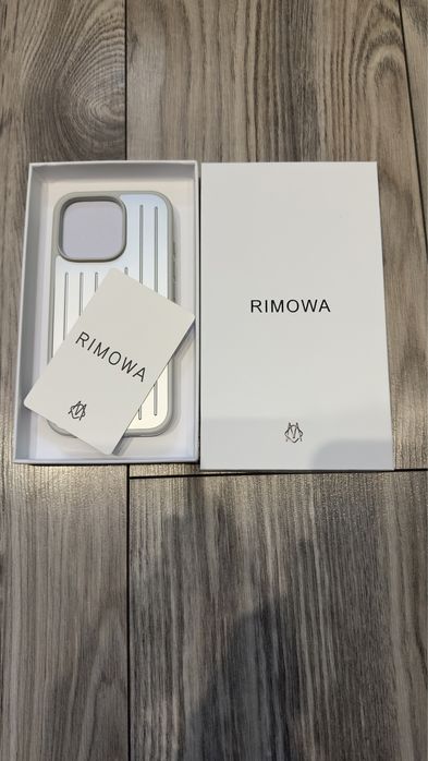 Etui RIMOWA do iPhone 16 Pro – srebrne