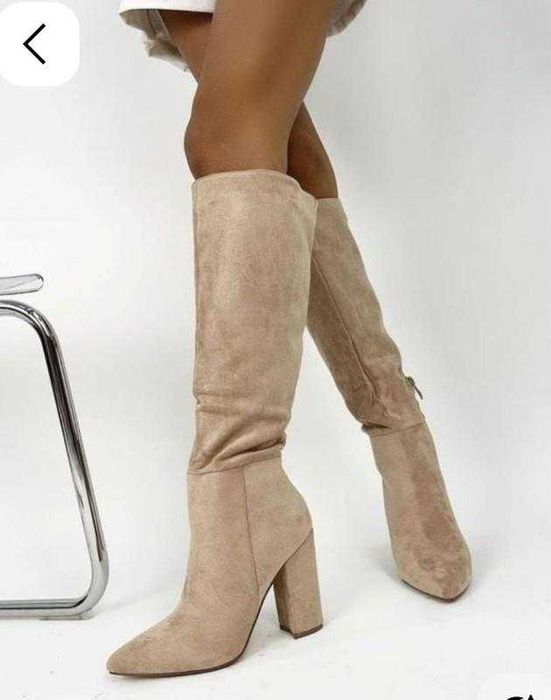 Чоботи жіночі 39р. пудрові, екозамша, світлі бежеві