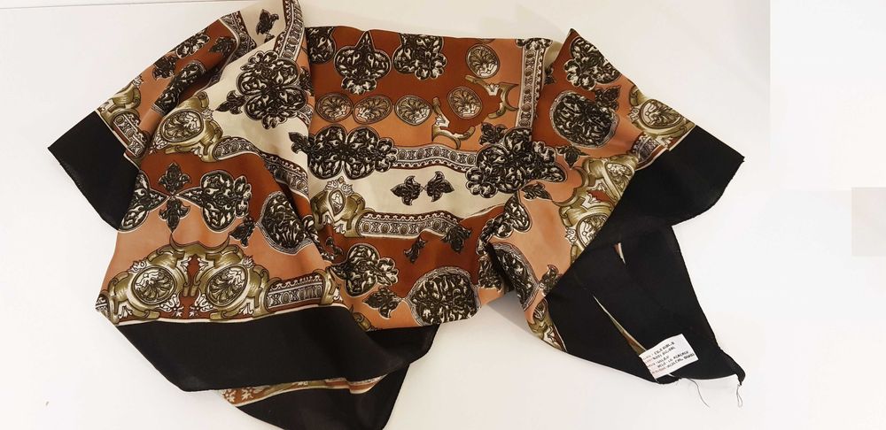 Chusta apaszka pochodzenie Orient lata '90