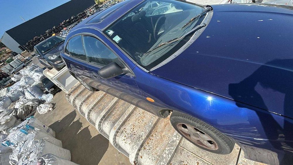 Mazda 323F ano 1999 para Peças