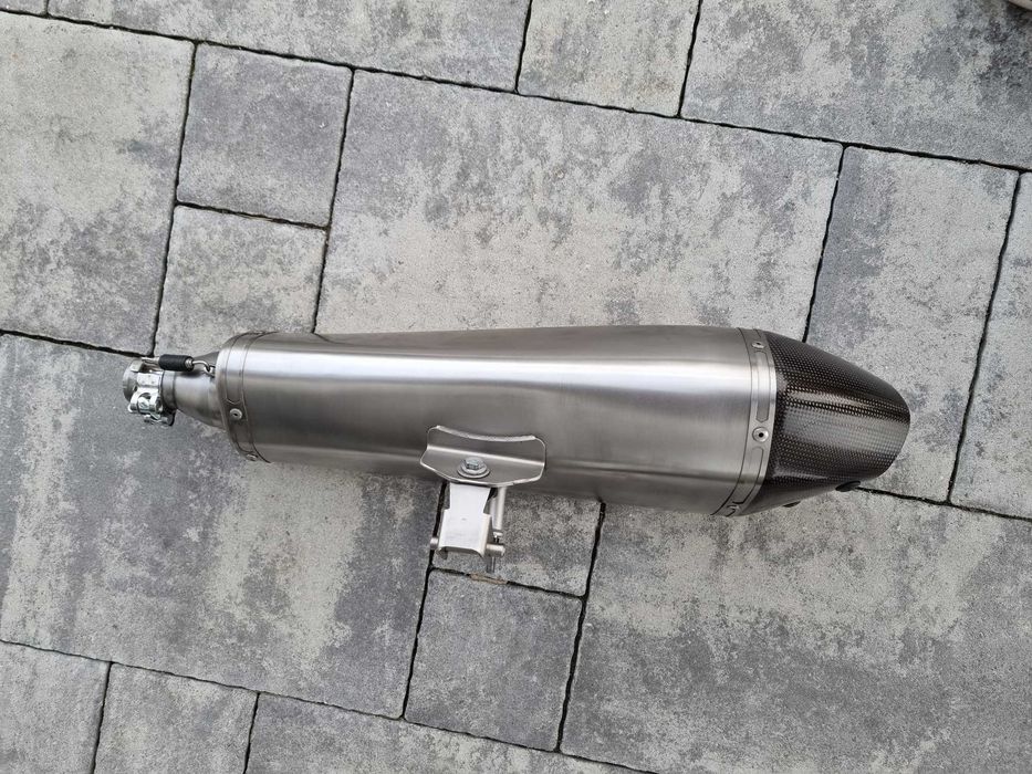 Piaggio MP3 Fuoco Beverly Nexus Satelis X Evo Tłumik Wydech Akrapovic