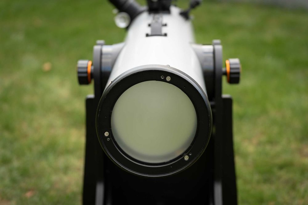 Teleskop Celestron z systemem StarSense Explorer DX 8" Dobson