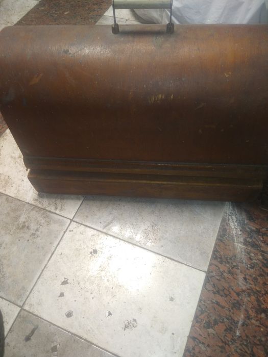 Продам 2швейні машинки.