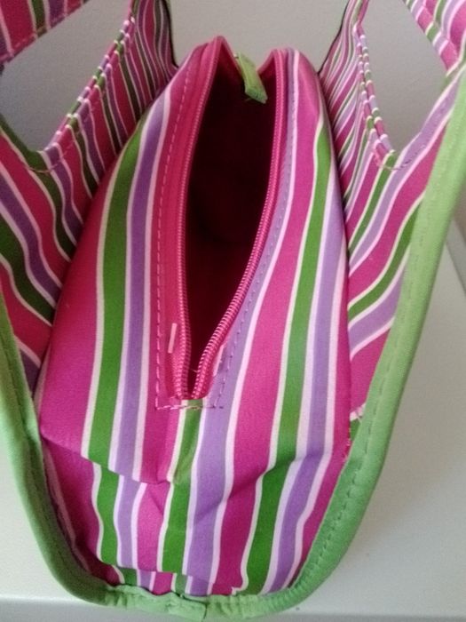 Lancheira pequena nova