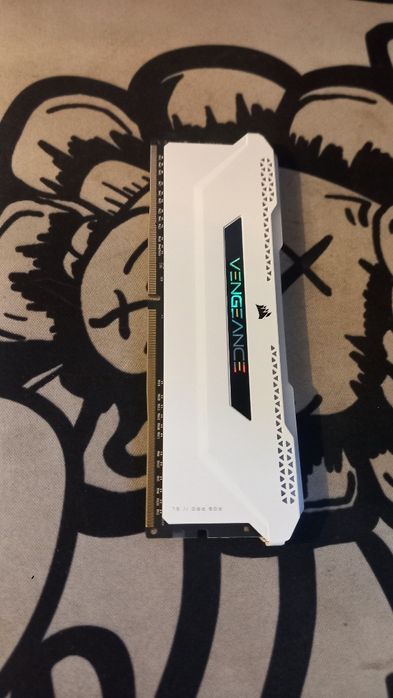 RAM corsair vengeance 3600MHz CL18 DDR4