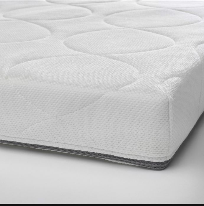 Berço branco ikea + colchão + ninho para bébé