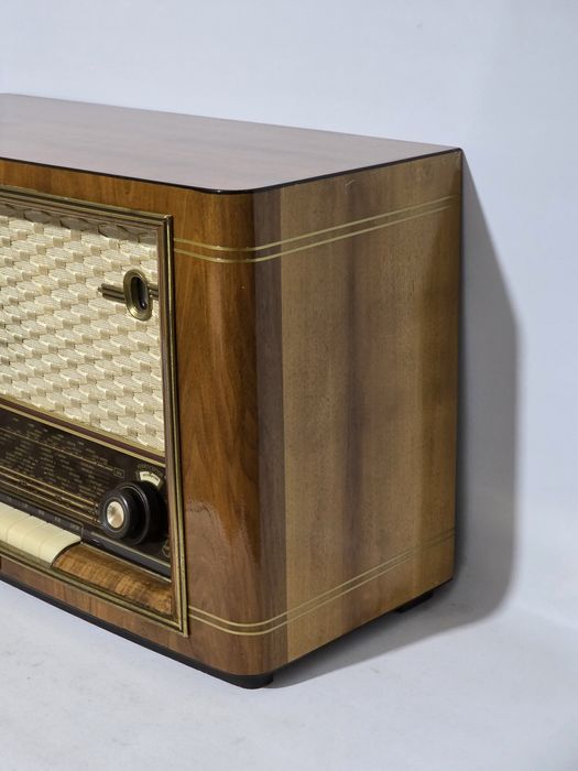 Rádio antigo reparado Phillips