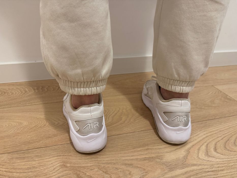 Białe trampki 39 Nike