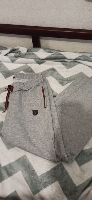Штани Gucci сірі, М