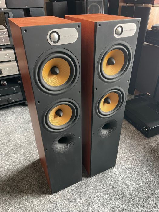 Kolumny Bowers & Wilkins 684