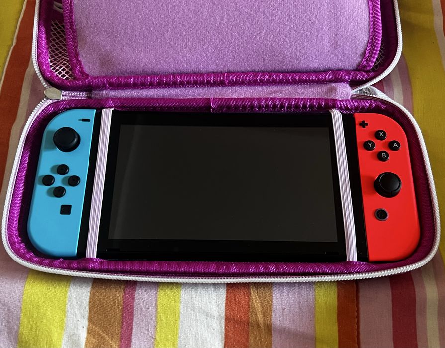 Nintendo Switch + Iphone 13 pro max