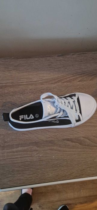 Sprzedam trampki FILA